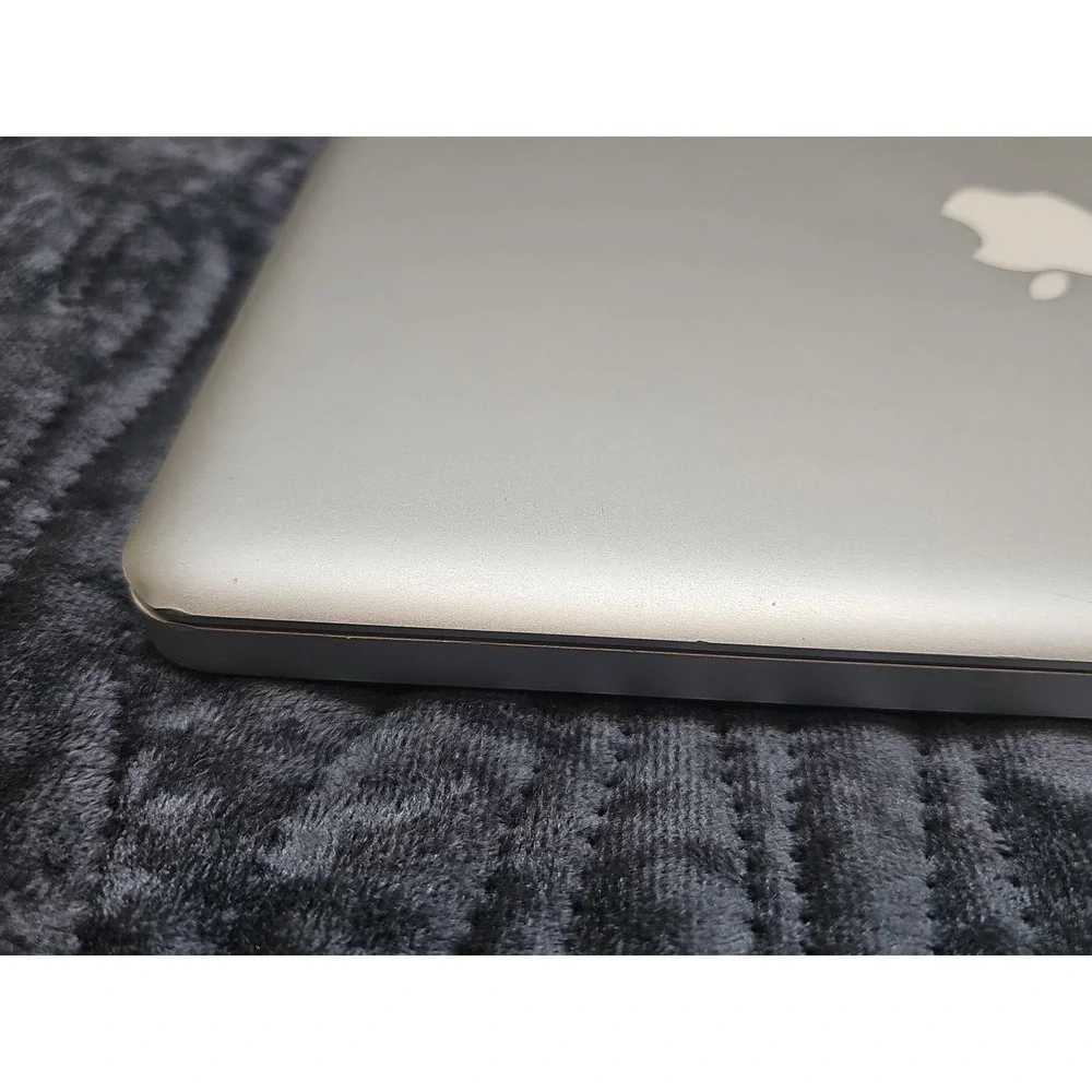 2009‎ Apple MacBook 13'' Core 2 Duo 2.53GHz 4GB RAM 250GB HD **parts